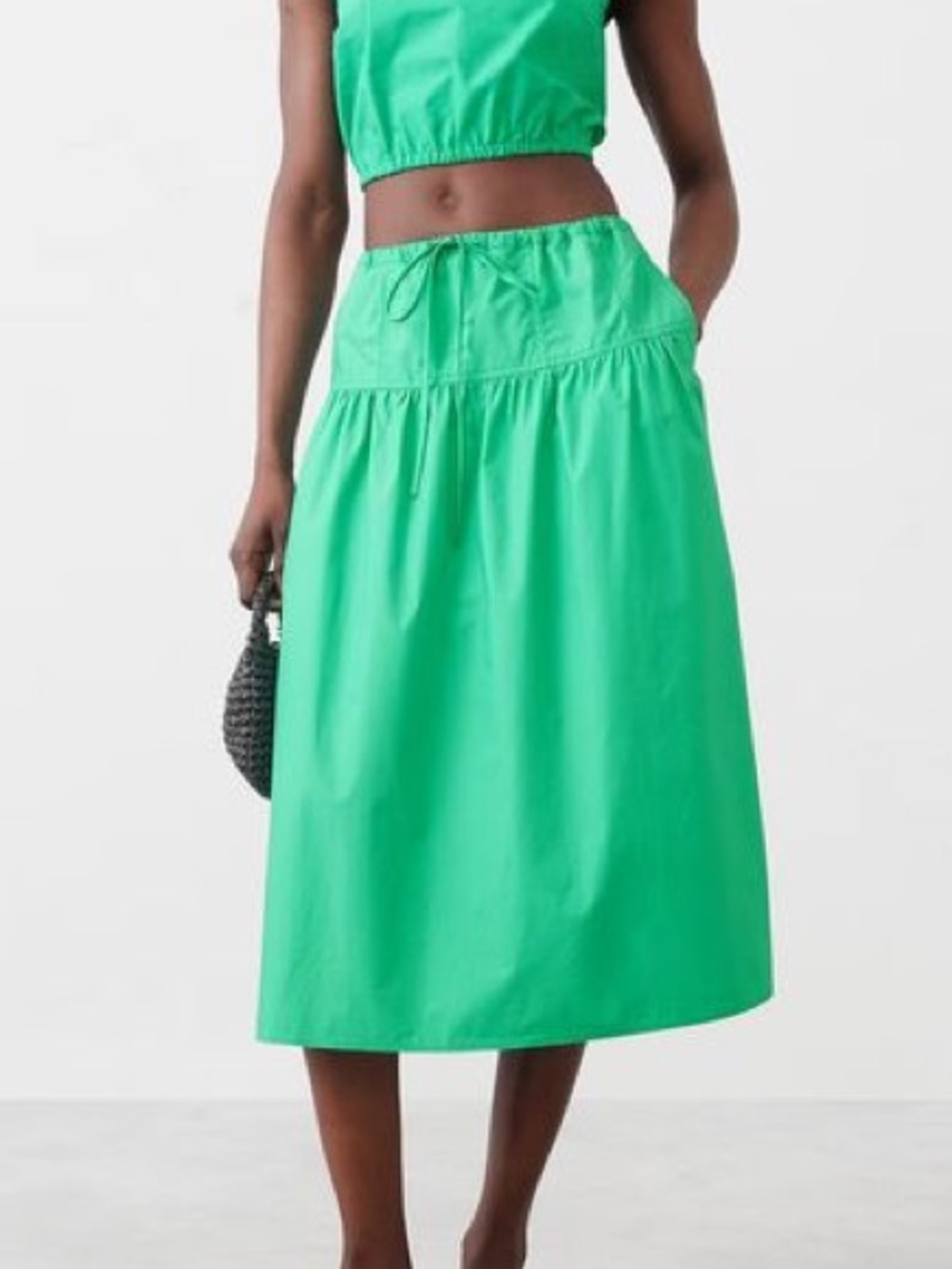 Banana Republic Bright Green Midi Skirt with Drawstring Waist . imperial jade .